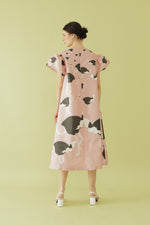 Load image into Gallery viewer, OSTRICH POLY DRESS
