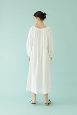 Load image into Gallery viewer, PUFF DRESS - WHITE
