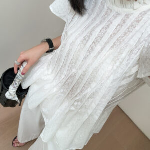 Pose Blouse in white