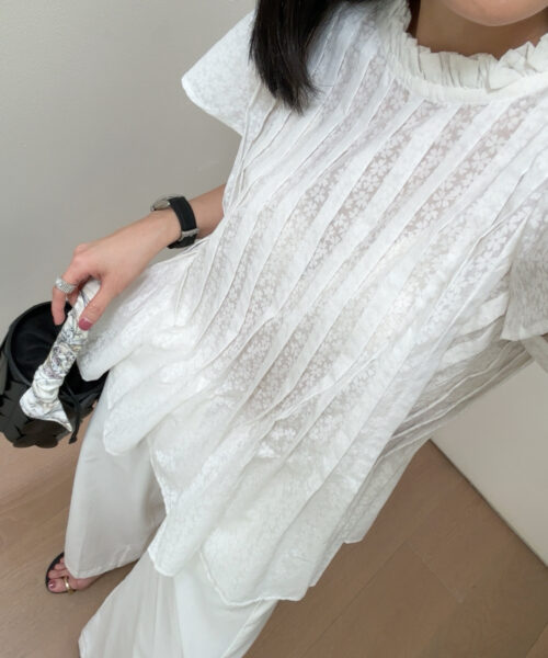 Pose Blouse in white