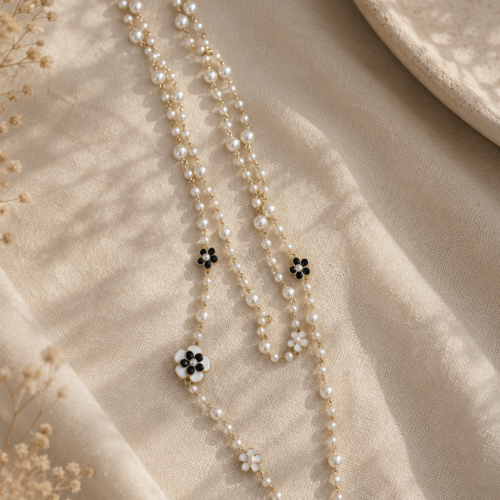 CAMELIA PEARL NECKLACE